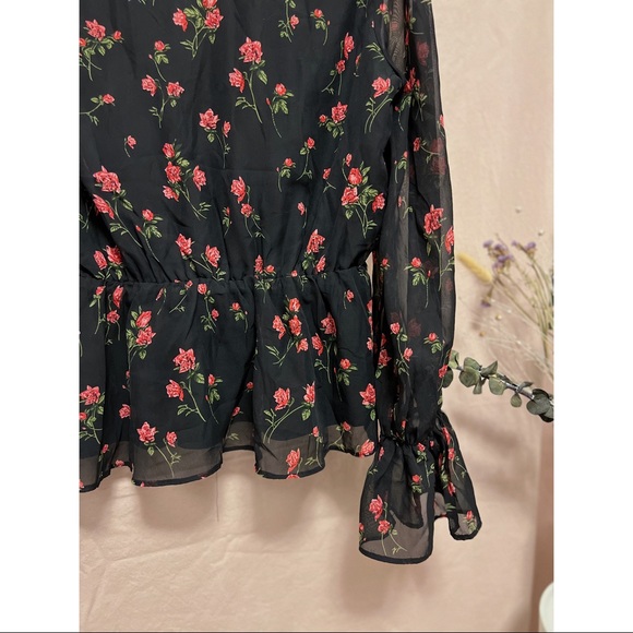 Missguided | Floral Blouse - Picture 6 of 6